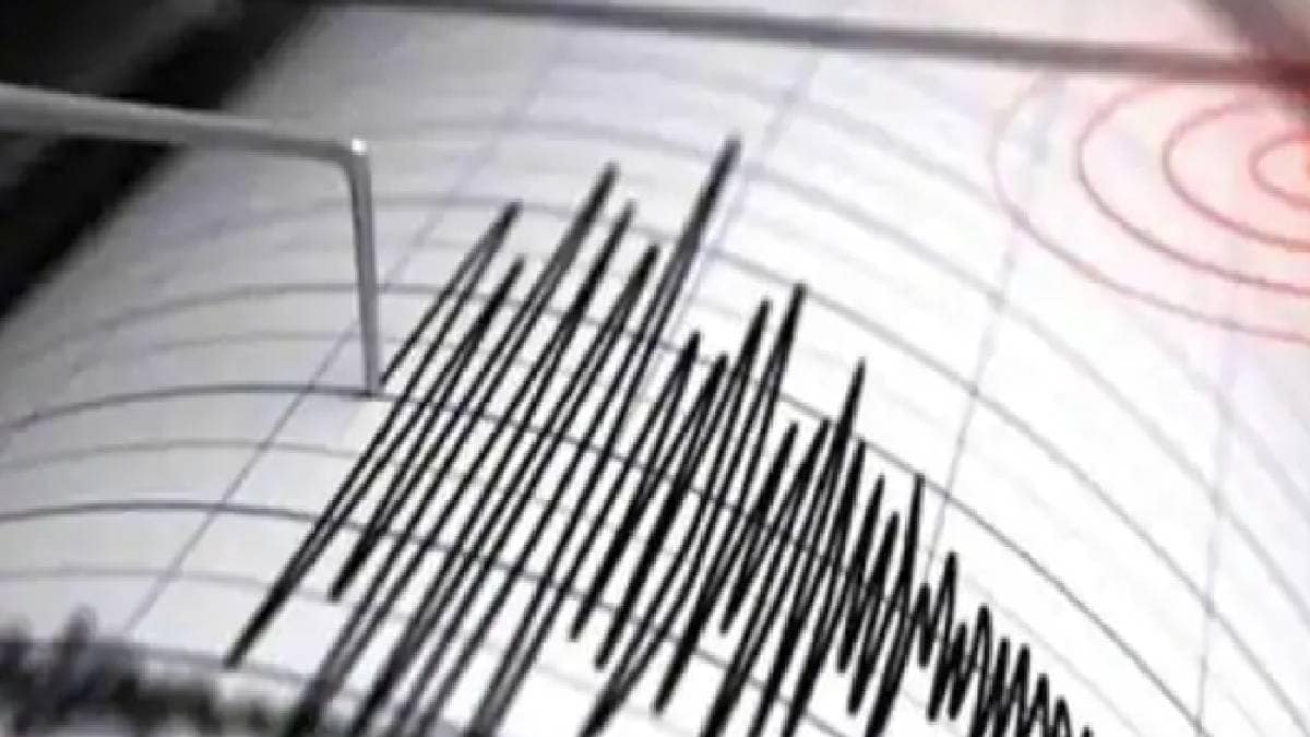 45 दिनों में दिल्ली-NCR की धरती 14 बार भूकंप