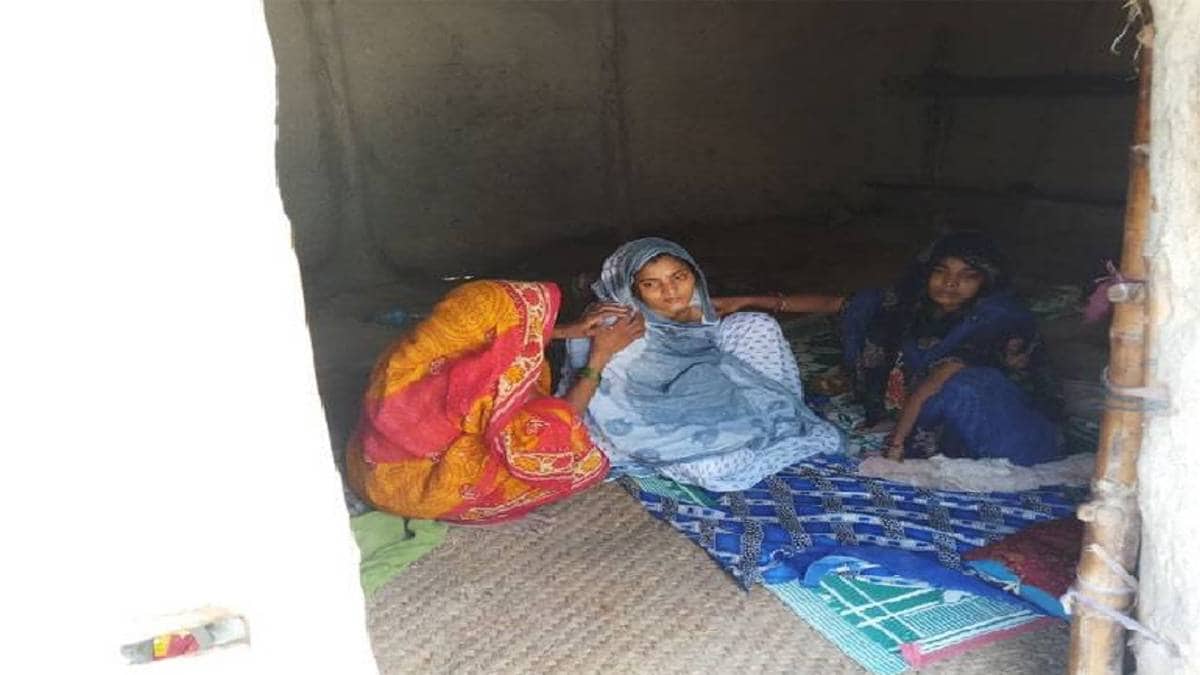 मृतक विकेश की पत्नी