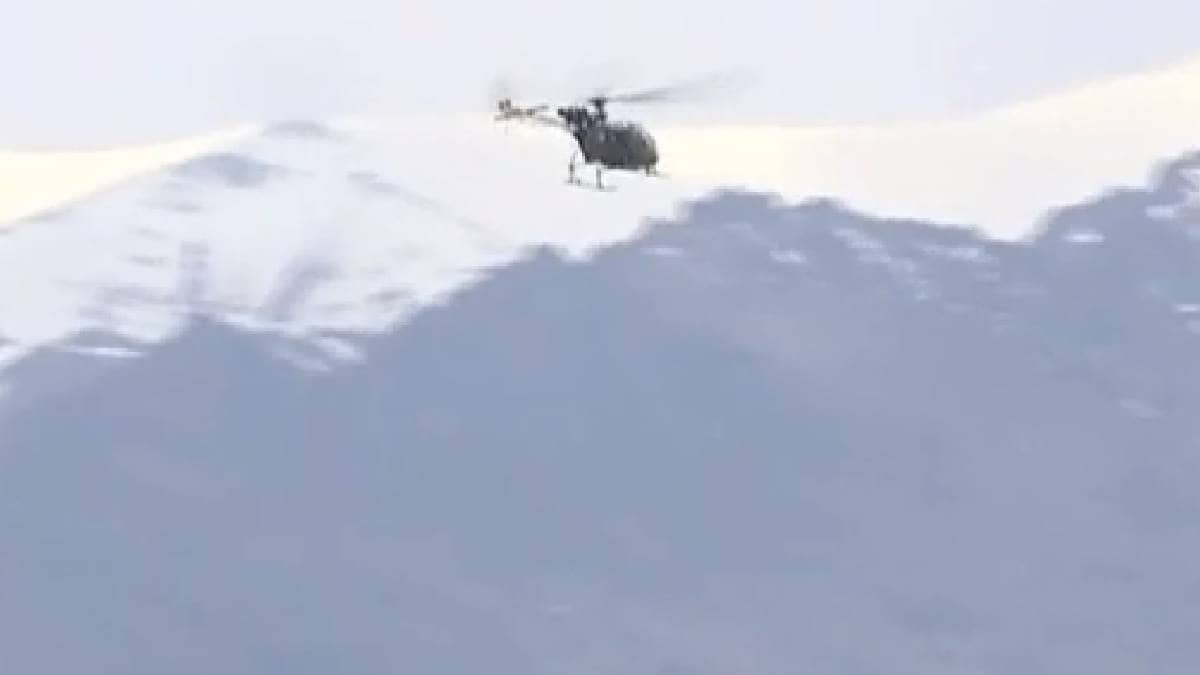 लेह में हलचल तेज