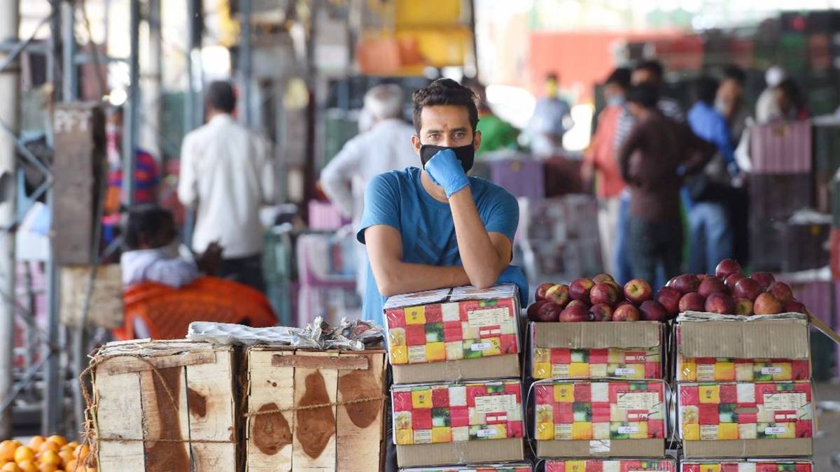 Packag for MSME: Street vendors can get Rs 10,000 as loan (Photo Credits: PTI)