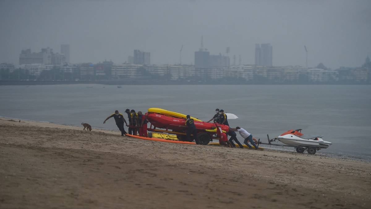 निसर्ग का खतरा