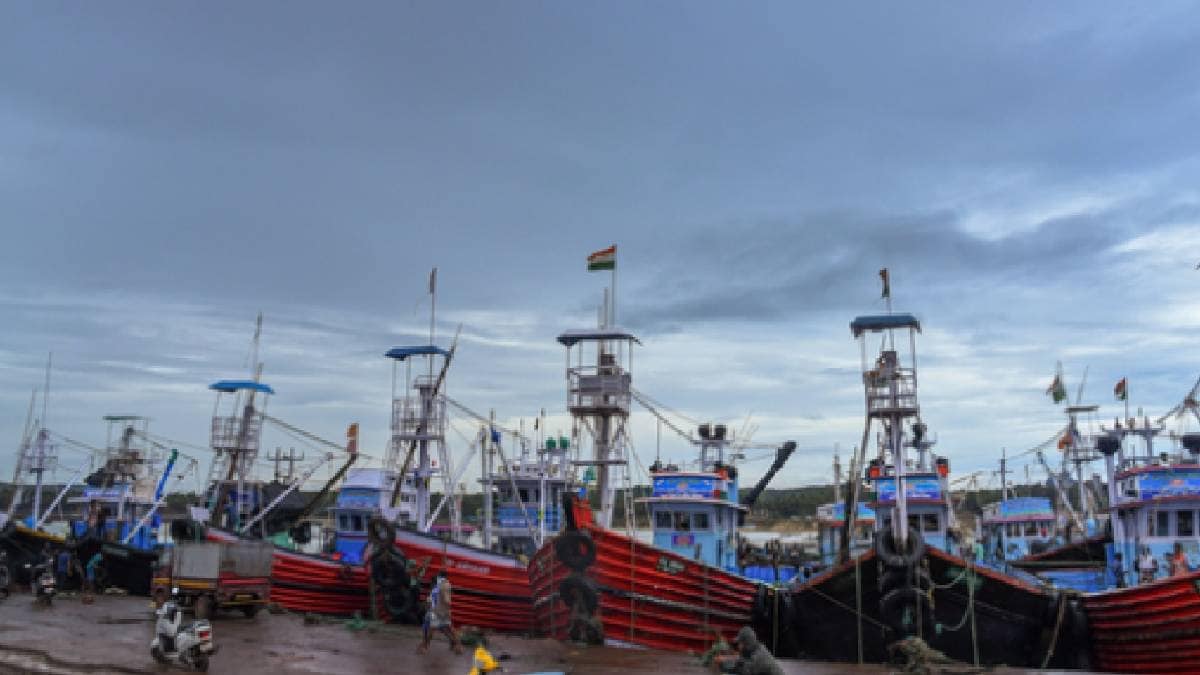 मुंबई में निसर्ग का खतरा