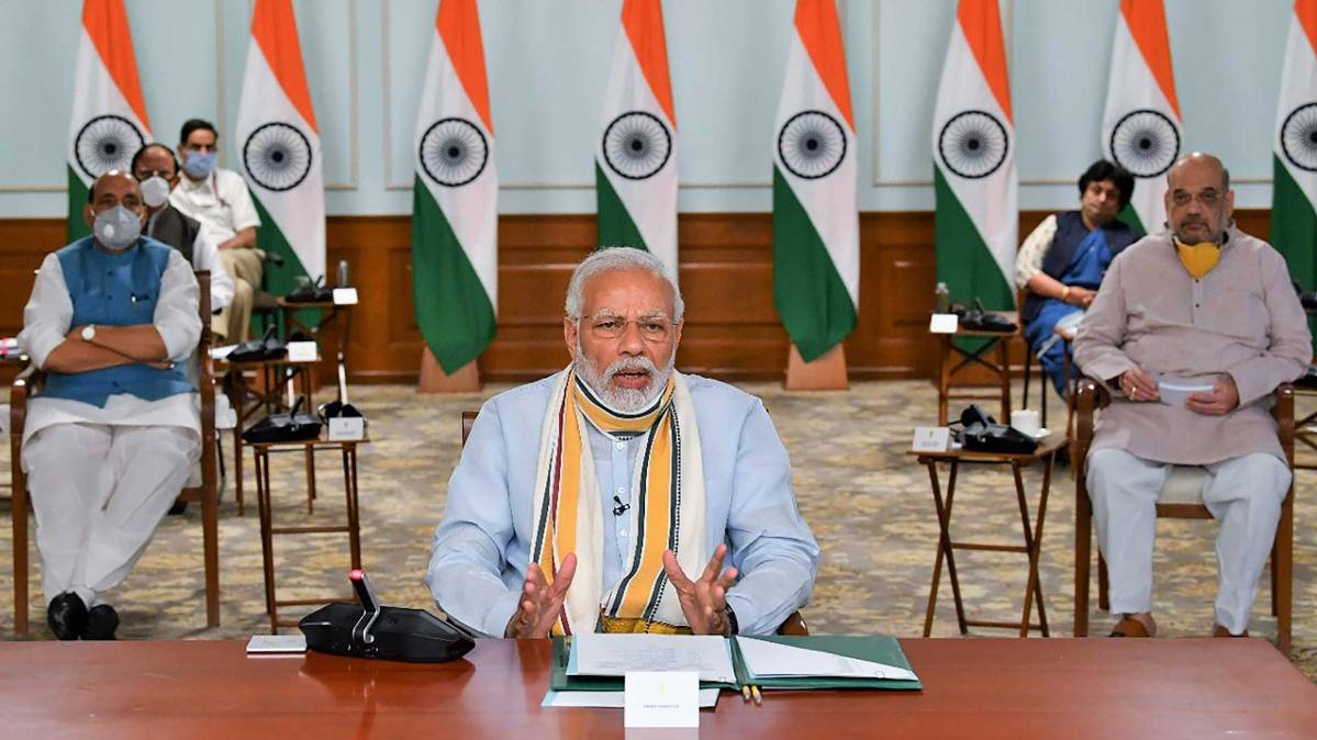वीडियो कॉन्फ्रेंसिंग के दौरान पीएम मोदी (फोटो-PTI)