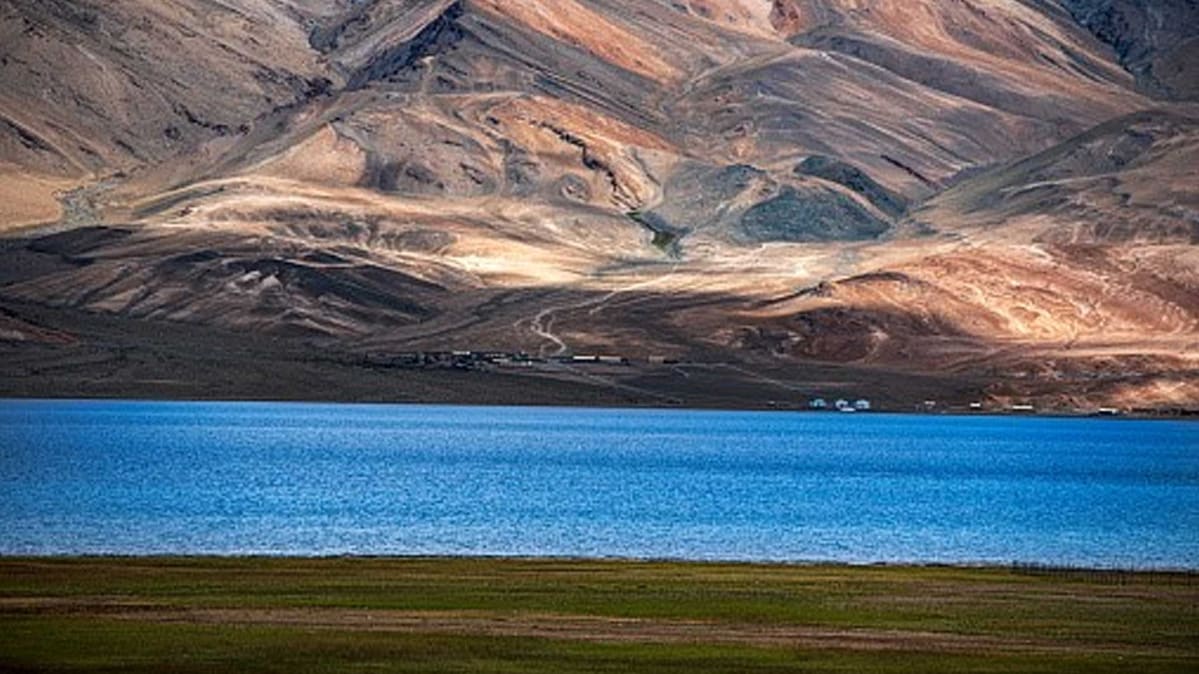 एलएसी की पैंगोंग झील पर तनाव