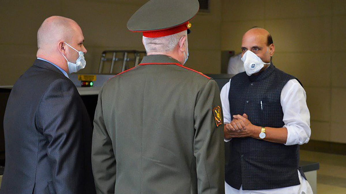 Defense minister Rajnath Singh in Russia (Photo-PTI)