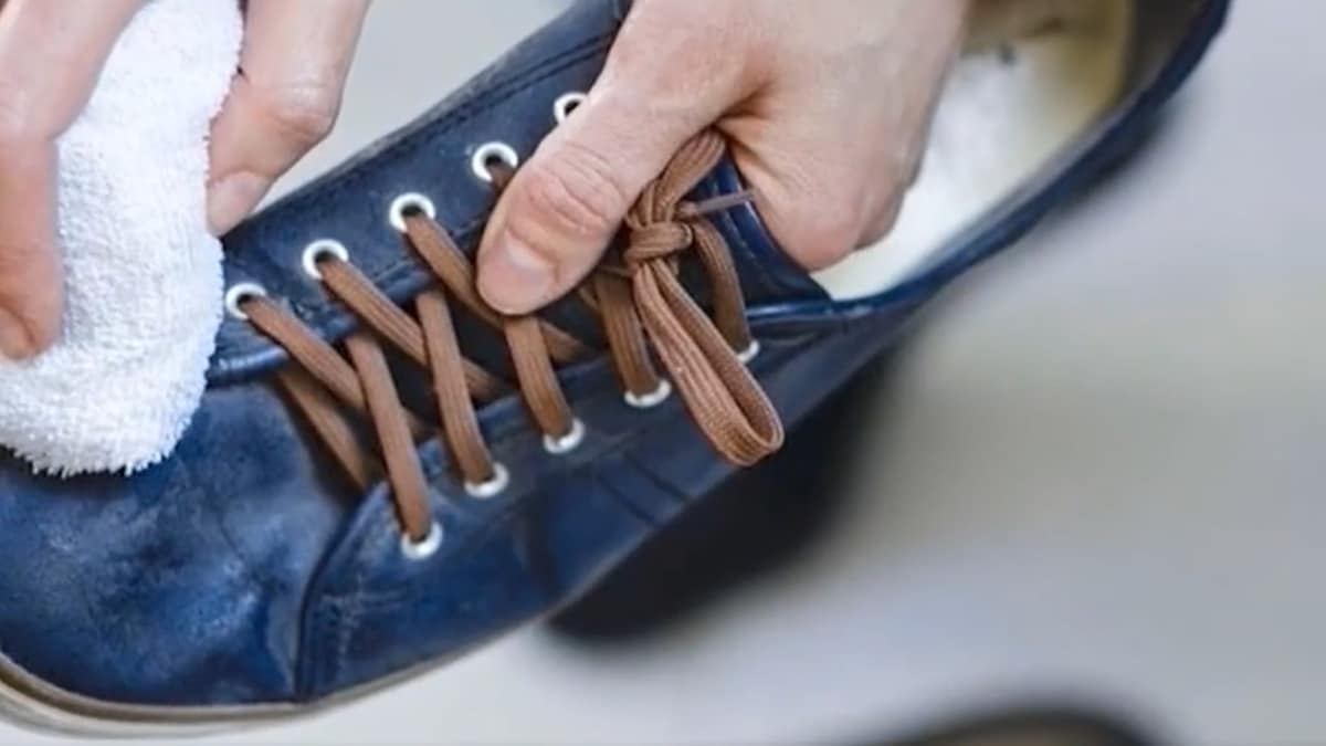 Coronavirus can spread with your shoes