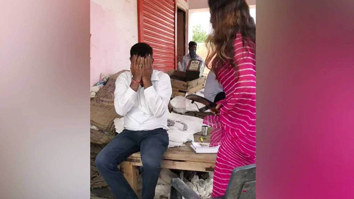 बीजेपी की नेता सोनाली फोगाट का वीडियो वायरल