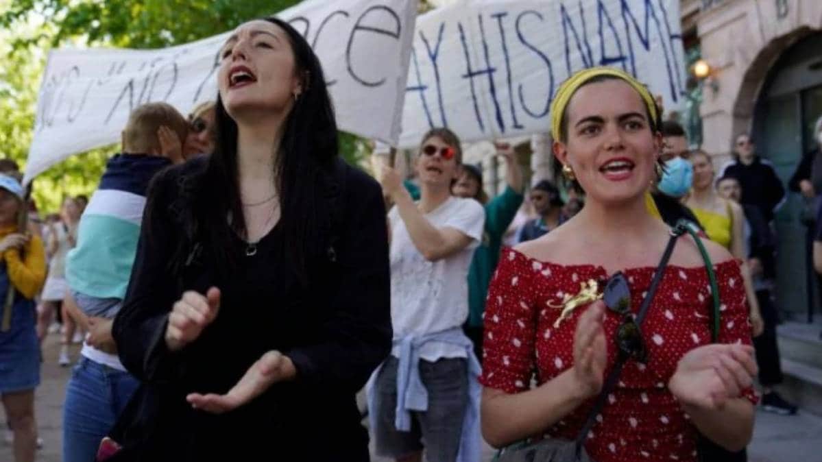 कोरोना संकट के बीच अमेरिका में बवाल (File- AP)