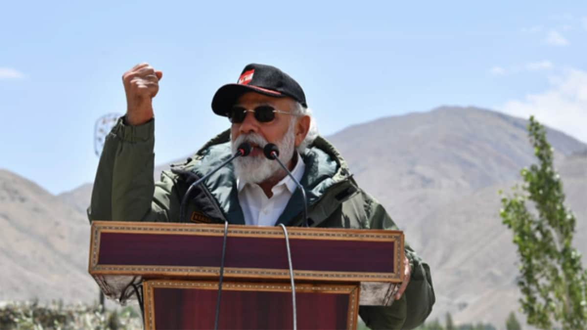 लेह से पीएम मोदी की हुंकार