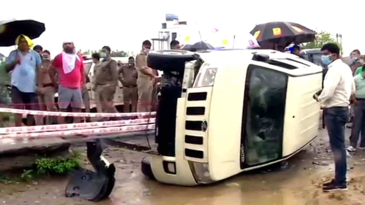 Vikas Dubey car accident Kanpur (फोटो: एएनआई)