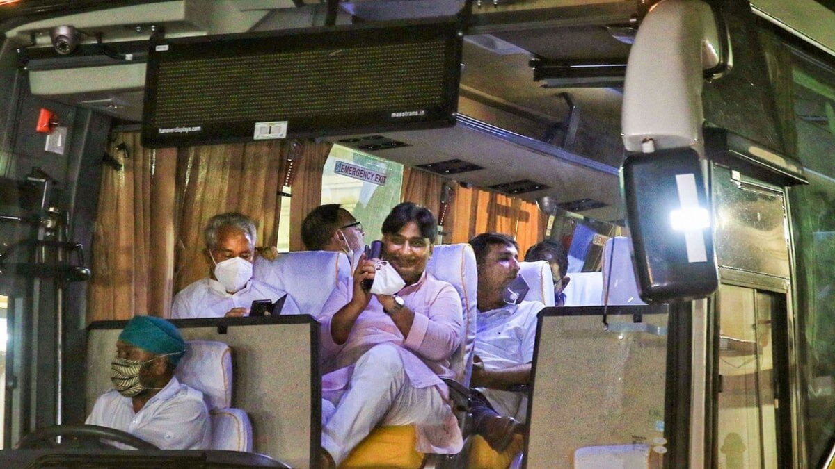 Congress leaders board on bus (File-PTI)