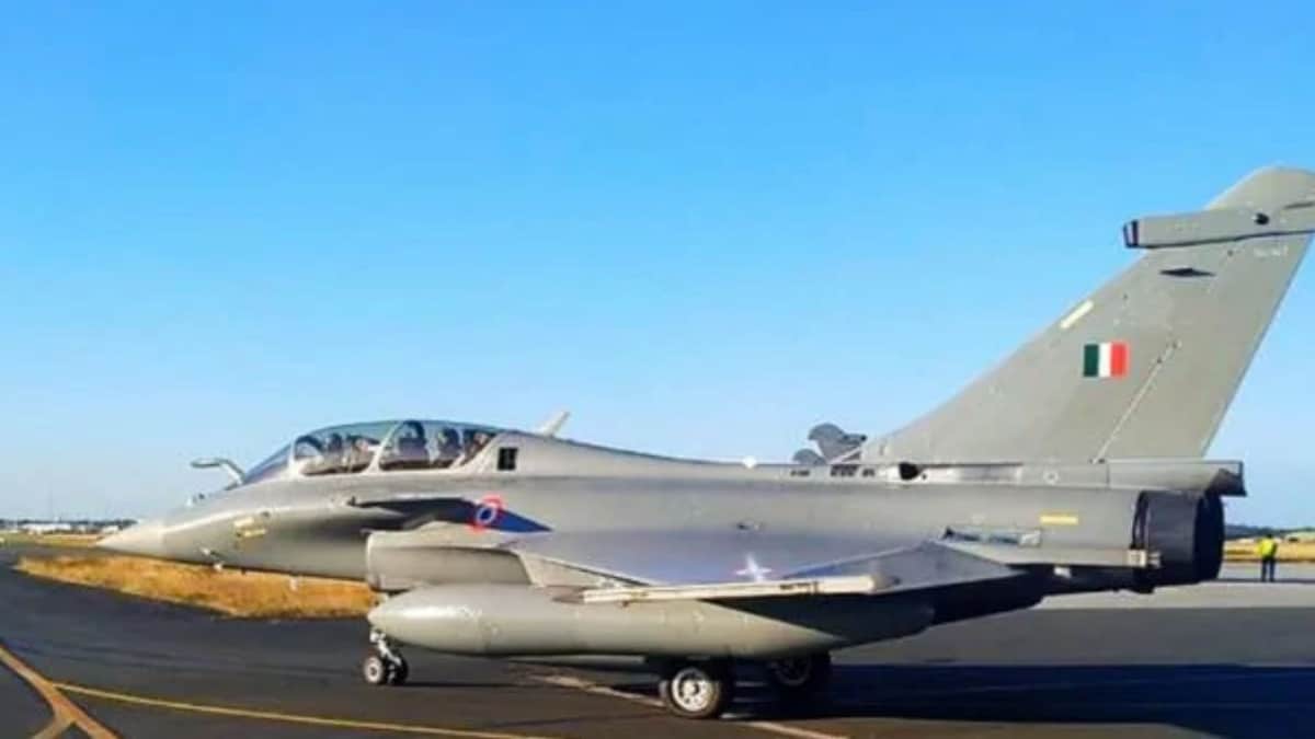 फ्रांस से राफेल विमान भारत के लिए रवाना हो गया (फोटो- पीटीआई)