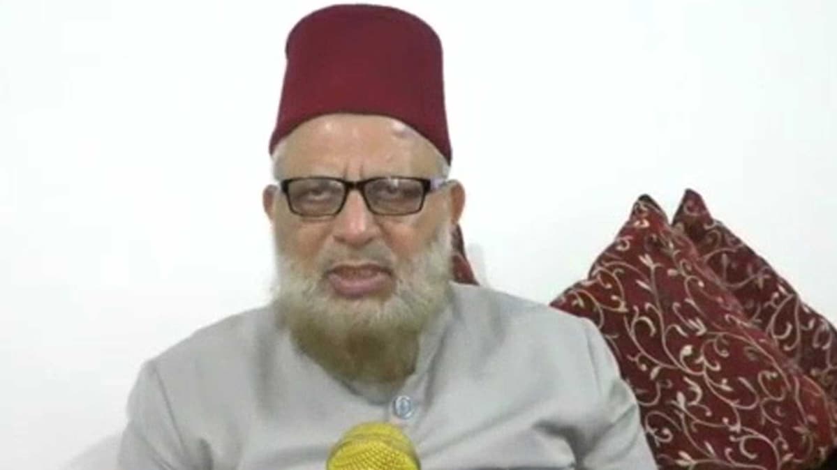 AMU के प्रोफेसर मुफ्ती जाहिद