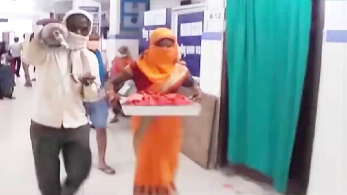 बिहार के बक्सर के अस्पताल की तस्वीर