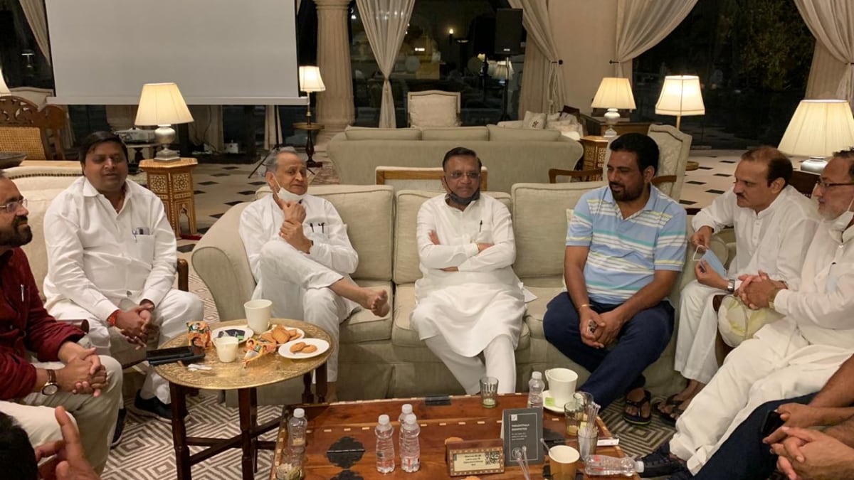 Hotel Fairmont Jaipur where cm Gehlot MLAs stayed