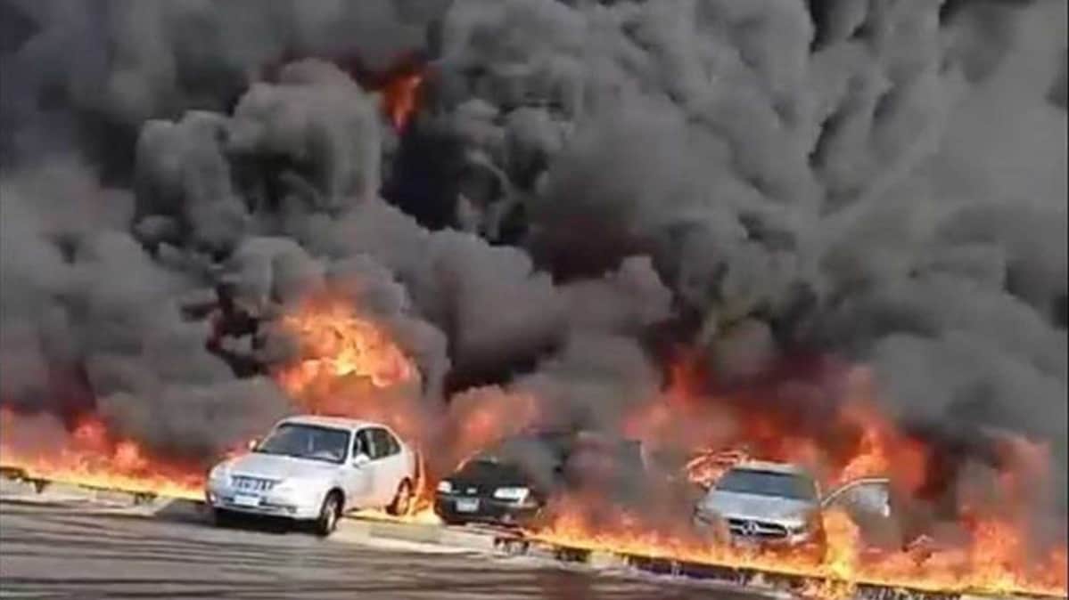 इजिप्ट की तेल पाइपलाइन में भीषण आग