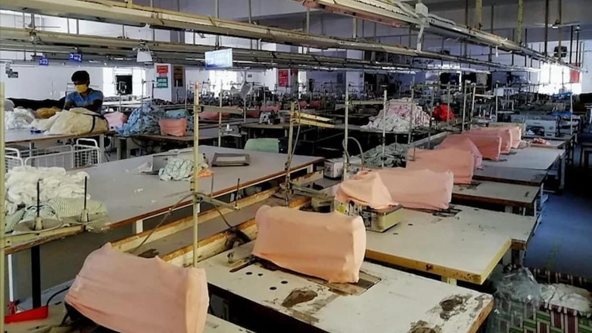 An almost deserted apparels factory in Noida. (Photo by Shekhar Ghosh)
