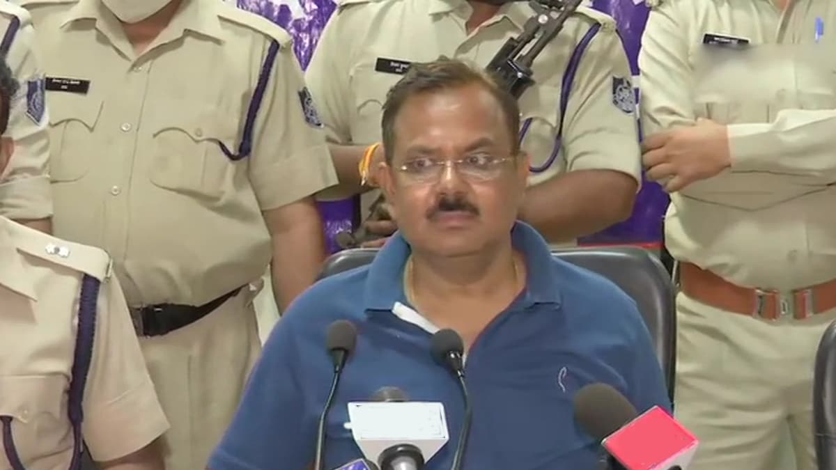 Ujjain Superintendent of police Manoj Kumar Singh press-conference
