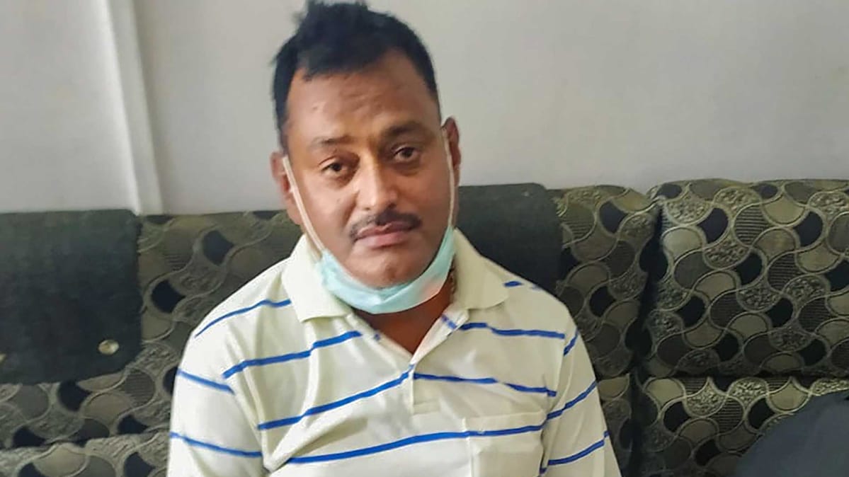 विकास दुबे हुआ गिरफ्तार (फोटो- PTI)