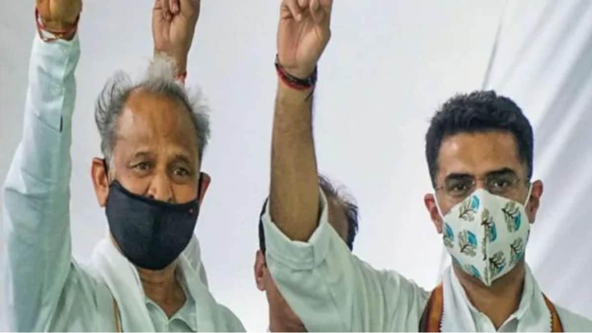 अशोक गहलोत और सचिन पायलट (फोटो- पीटीआई)