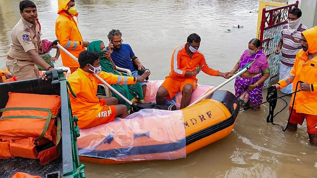 NDRF rescue people (File-PTI)
