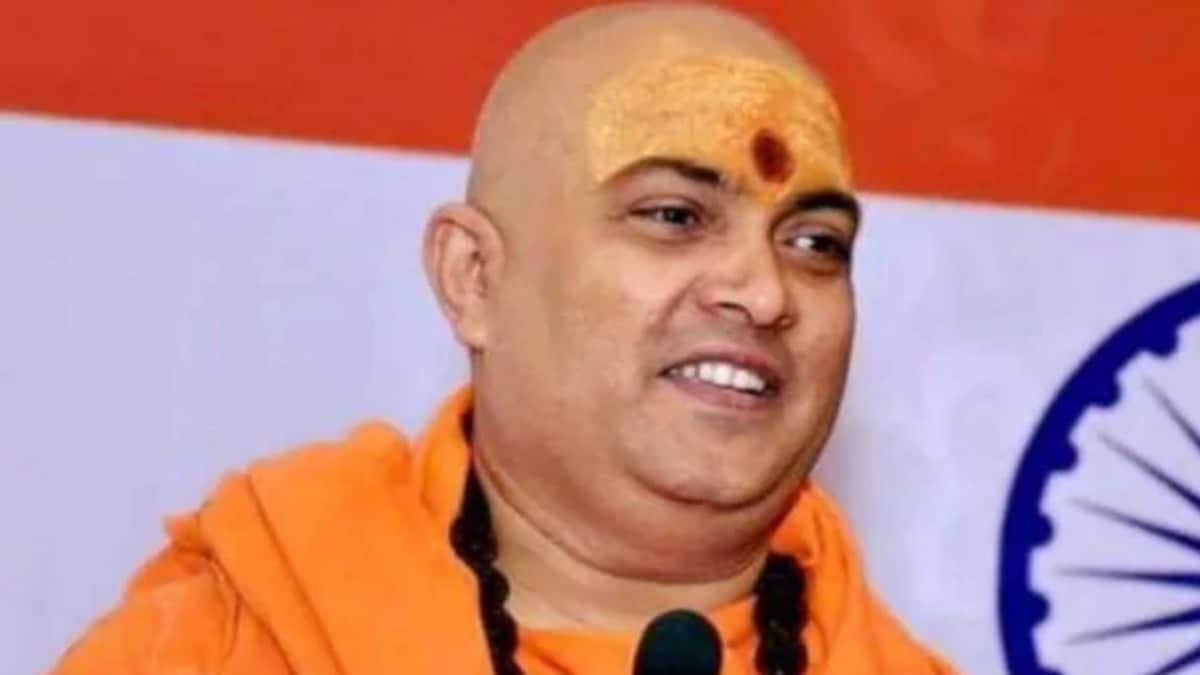 जितेंद्रानंद सरस्वती (फेसबुक फोटो)