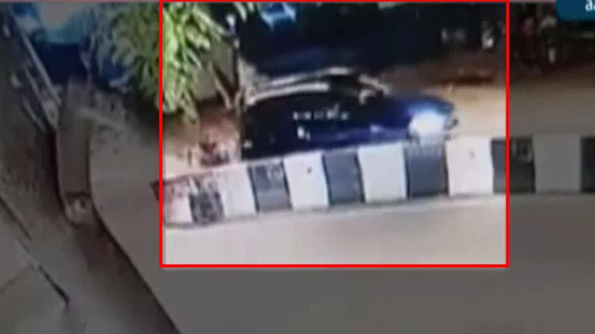 Speeding BMW rams into an ice cream cart injuring 4 people