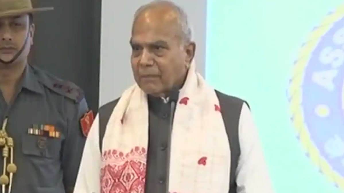 तमिलनाडु के गवर्नर बनवारीलाल पुरोहित (फोटो- ANI)