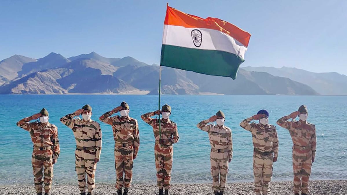 14 हजार फीट की ऊंचाई पर ITBP के जवानों ने आजादी का जश्न मनाया (फोटो-PTI)