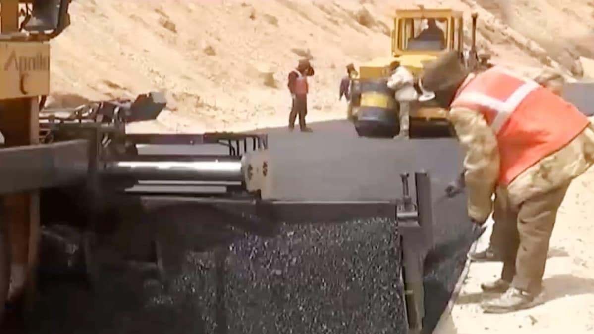 LAC: दौलत बेग ओल्डी सड़क से रिपोर्टिंग