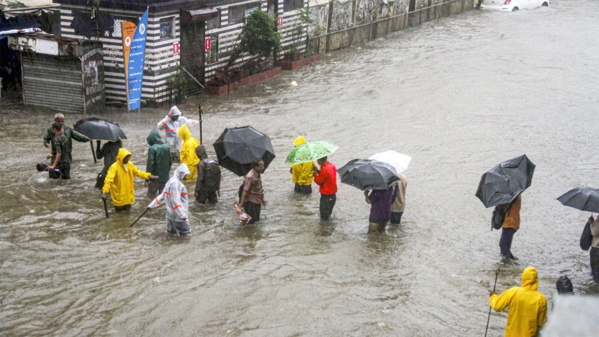 Heavy rain in Mumbai region (Photo- PTI)