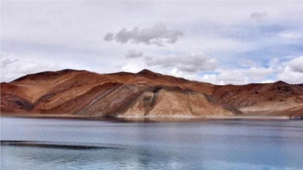 पैंगॉन्ग झील