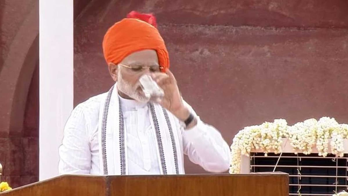 पीएम मोदी की तस्वीर हो रही वायरल