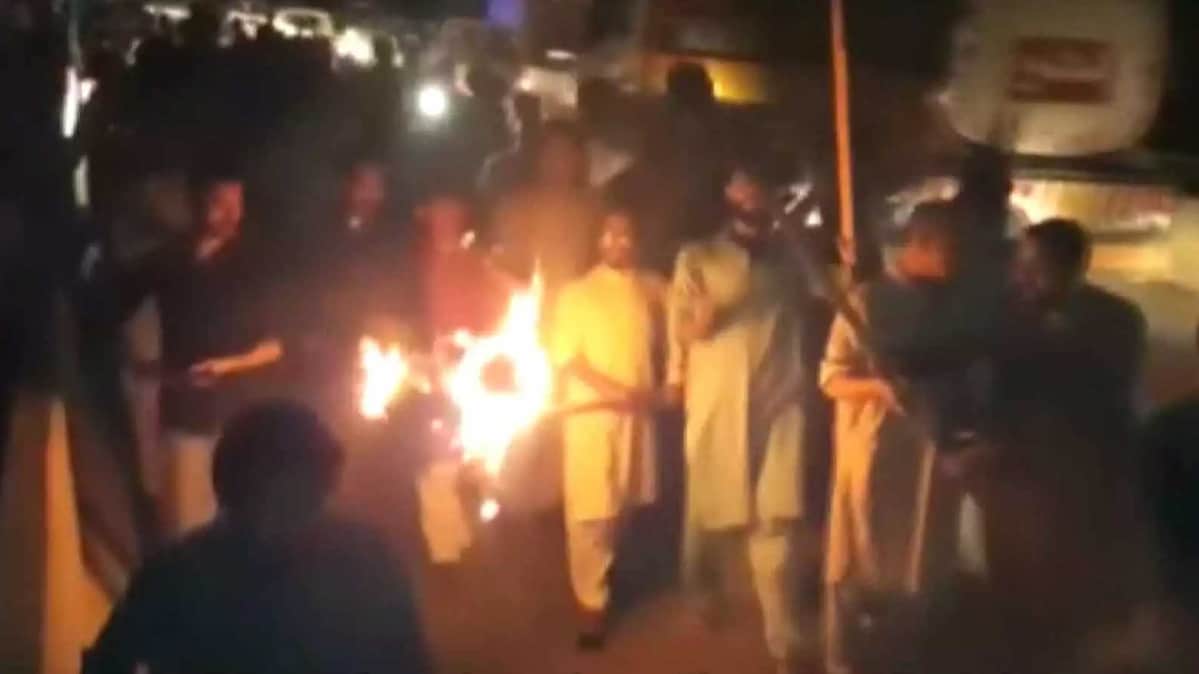 पीओके में लोगों ने किया विरोध चीन और पाक के खिलाफ प्रदर्शन