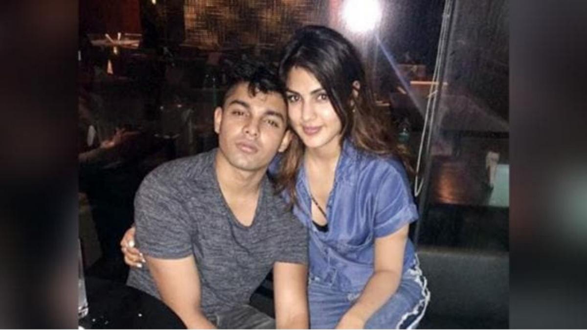 showik chakraborty and rhea chakraborty (File Photo)