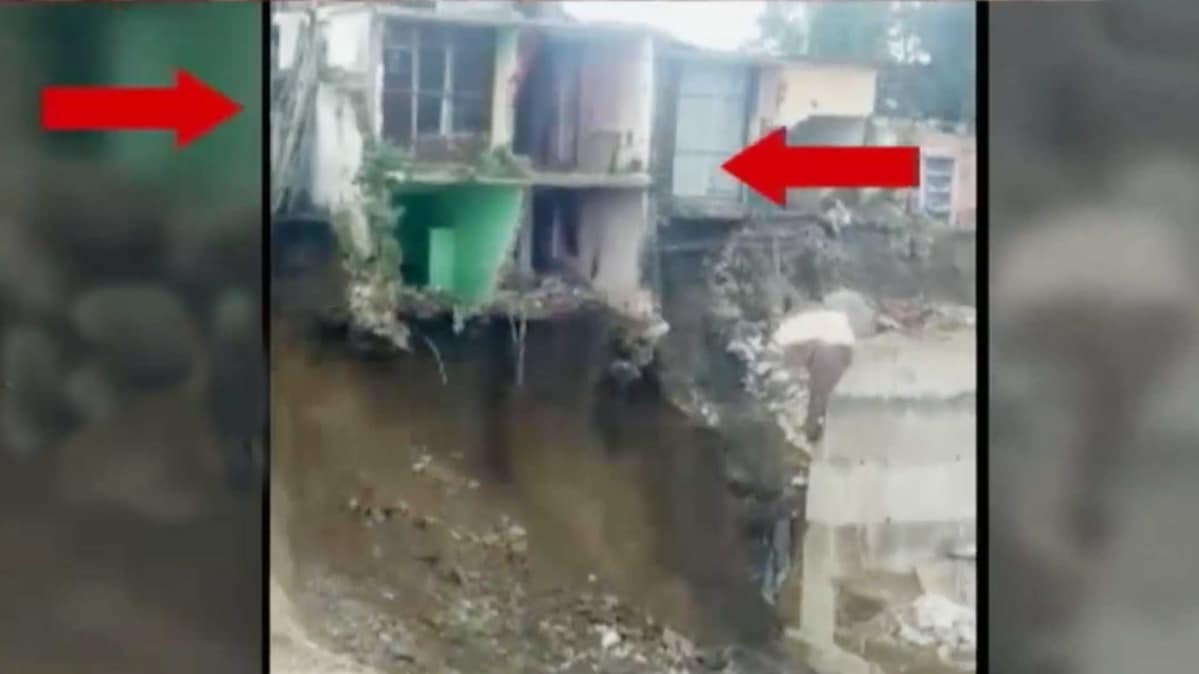 उत्तराखंड में भयानक लैंडस्लाइड