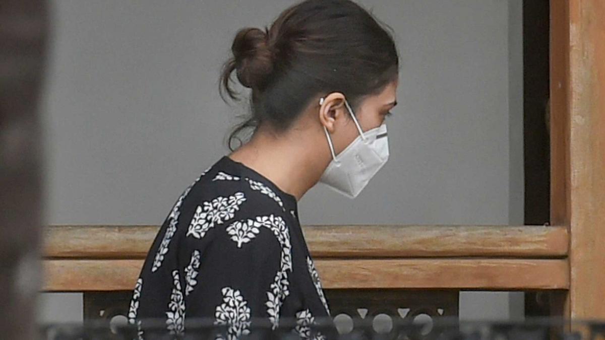  दीपिका की मैनेजर करिश्मा