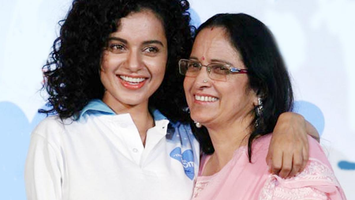 Kangana Ranaut with her mother