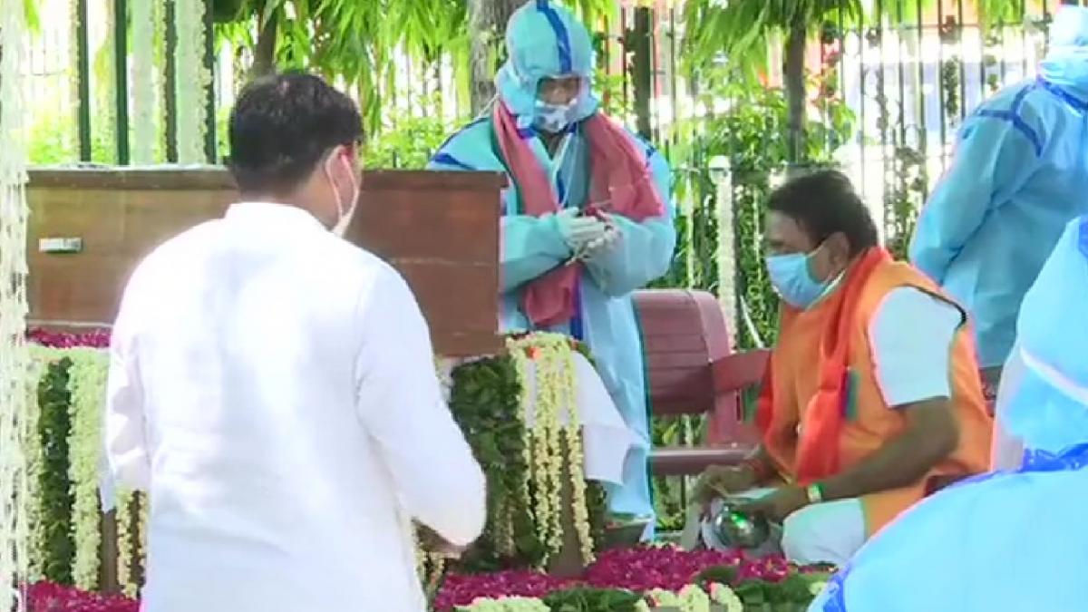 Pranab Mukherjee last rites
