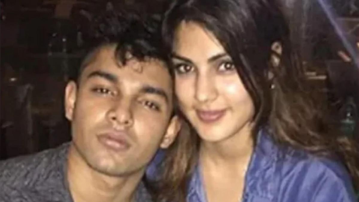 Rhea and Showik Chakraborty (File Photo)