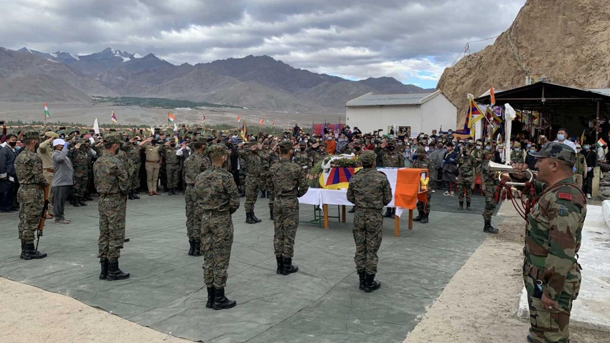 Subedar Nyima Tenzin's last rites (Photo: Abhishek Bhalla/India Today)