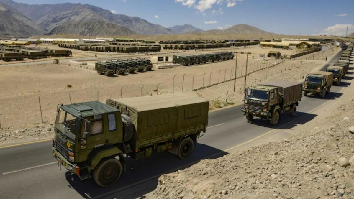 A convoy of Indian army trucks (Photo by Bandeep Singh)