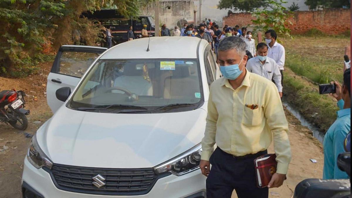 हाथरस केस में सीबीआई की पूछताछ