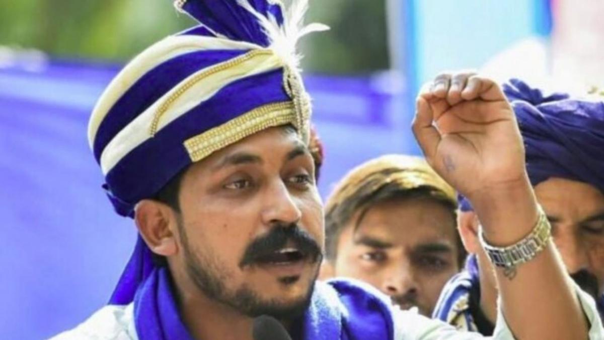 Bhim Army Chandrashekhar Azad meets Hathras victim family