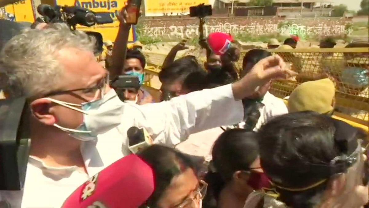 जिद पर अड़े टीएमसी सांसद