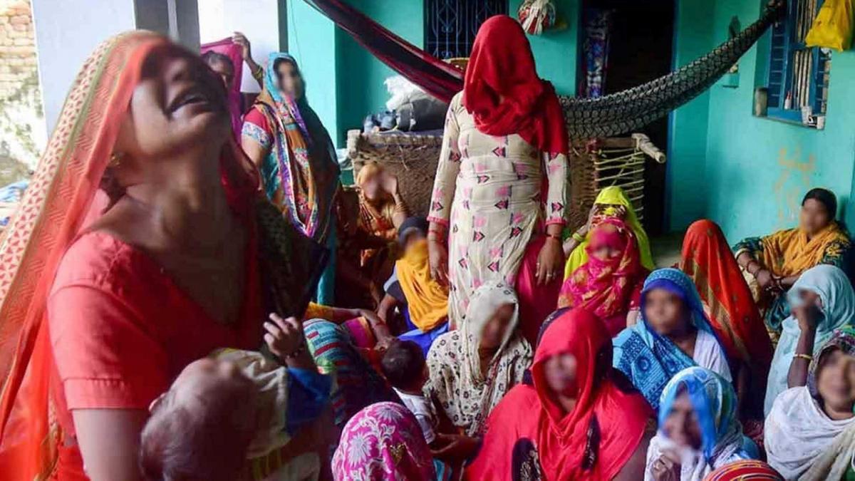 हाथरस का पीड़ित परिवार