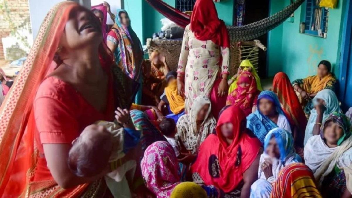 hathras gangrape victim family