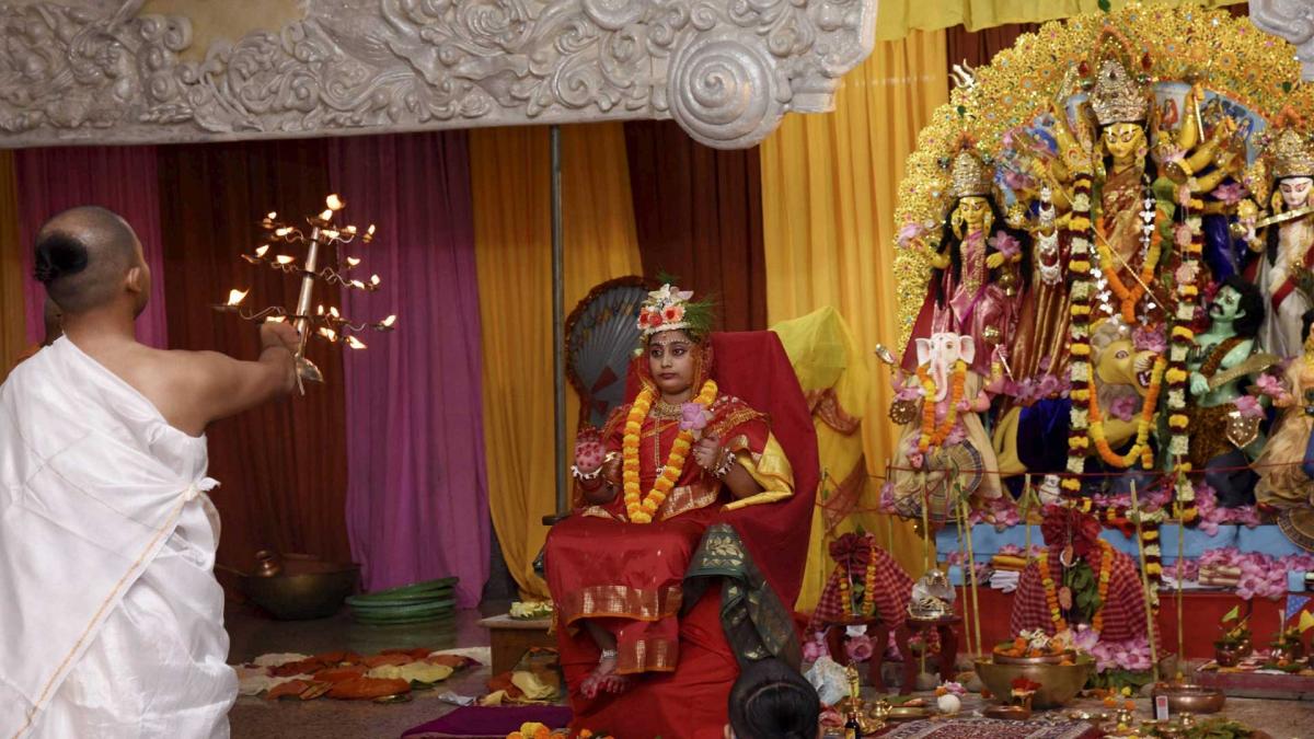 नवरात्र के आखिरी दिन भी मां दुर्गा की भक्ति