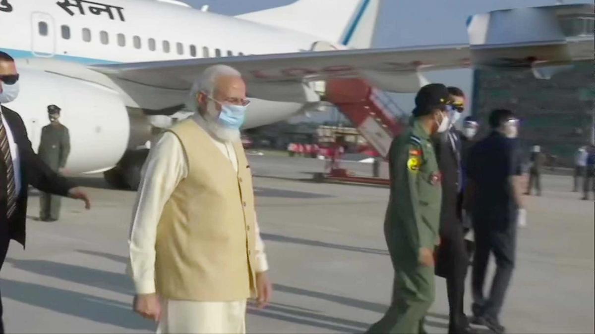 रोहतांग रवाना हुए पीएम मोदी