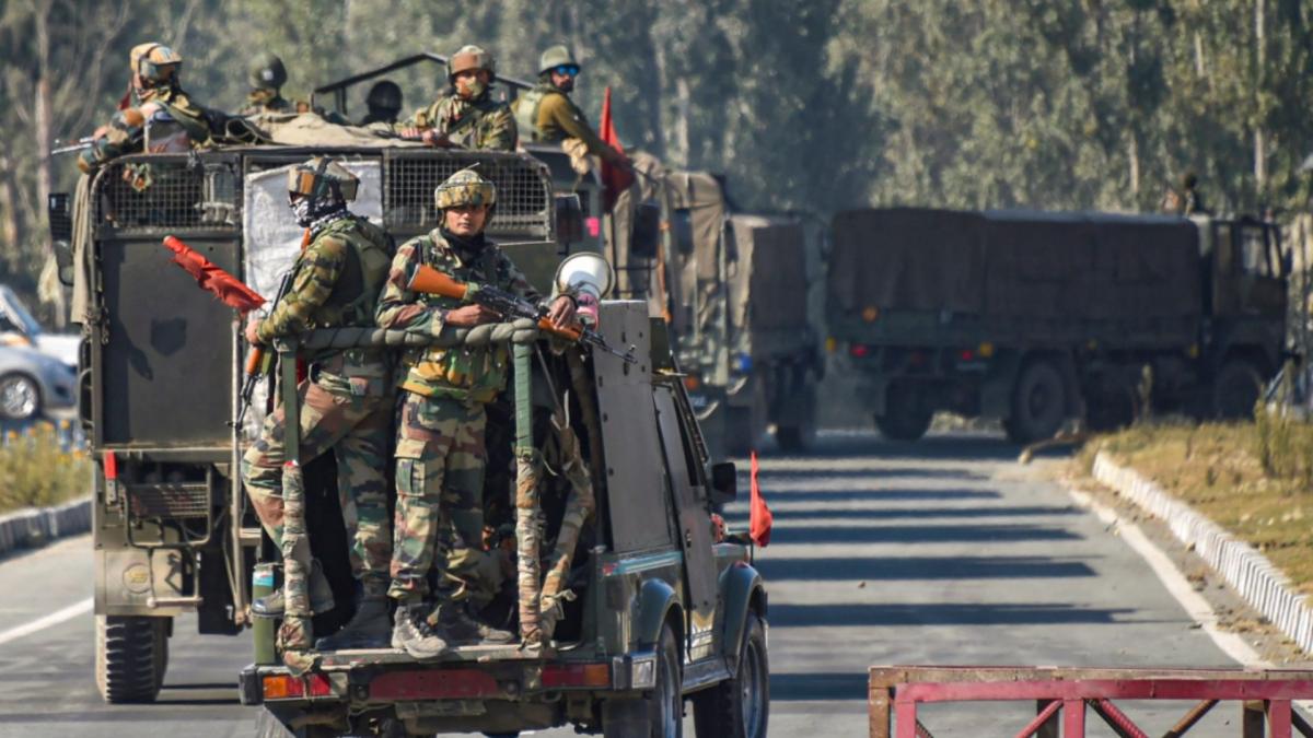 Army Convoy in Pulwama (File-PTI)